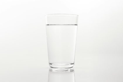 вода